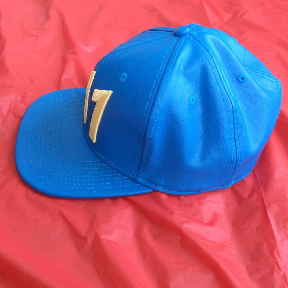 SnapBack - Picture 2 of 3